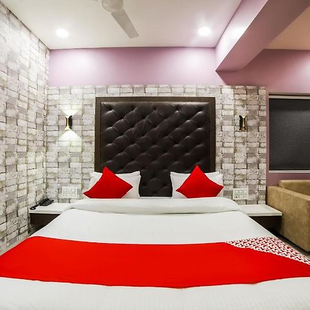 Capital O 41587 Hotel Airport Inn One Ahmedabad Exterior photo