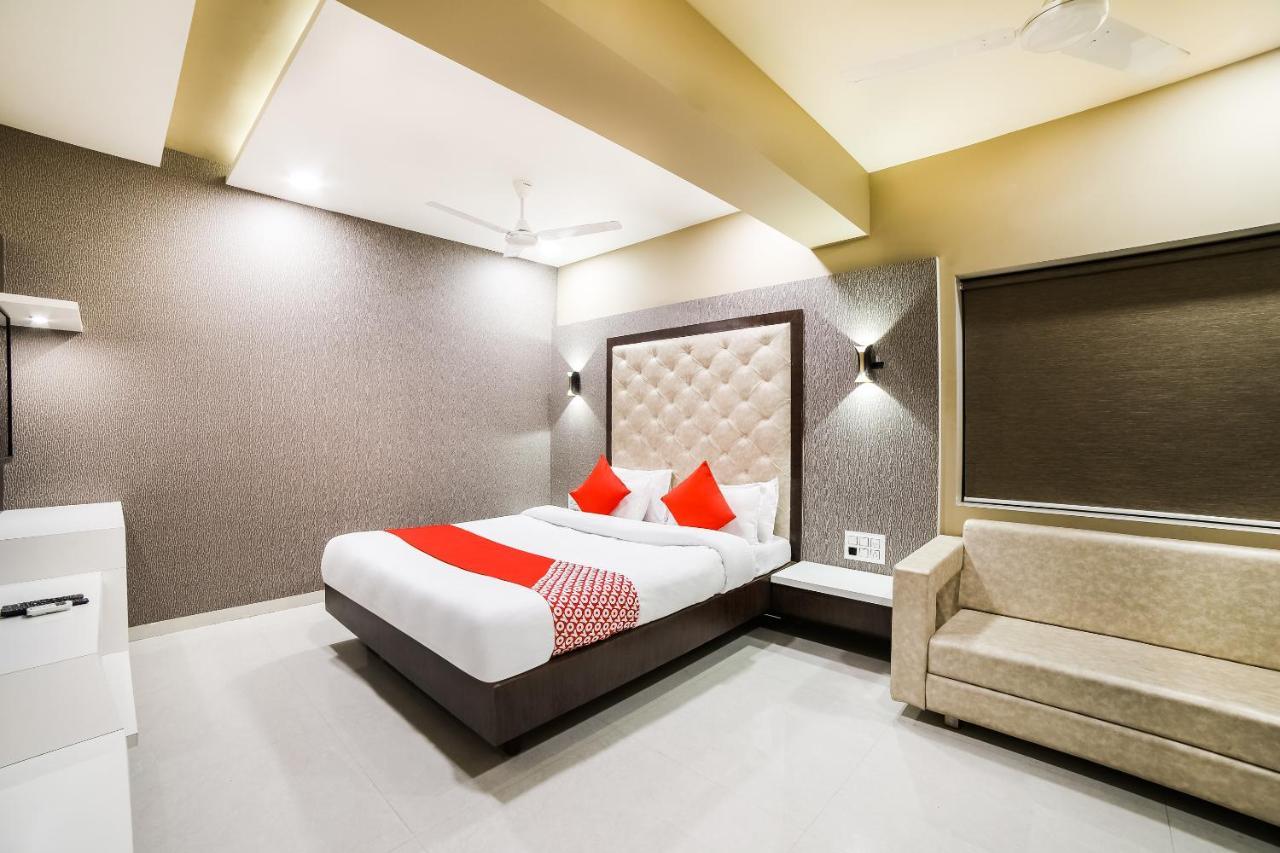 Capital O 41587 Hotel Airport Inn One Ahmedabad Exterior photo